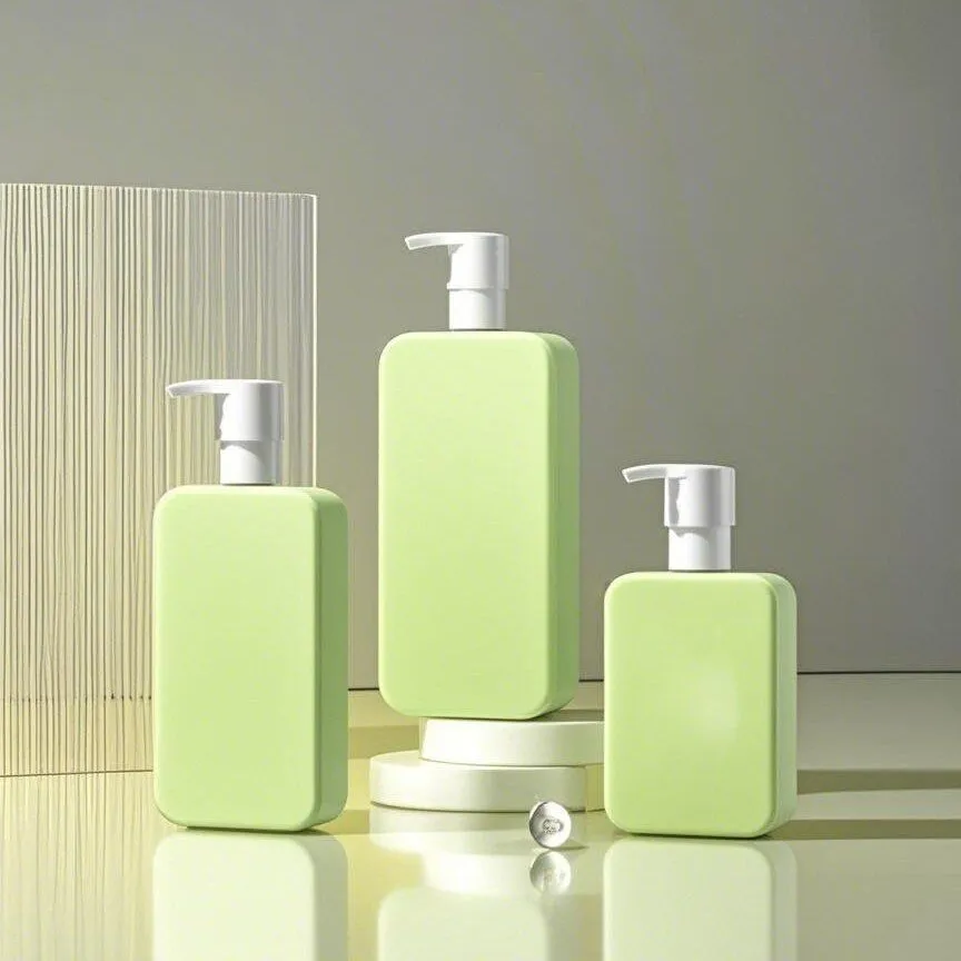 ขวดและดรอปเปอร์ ขวดปั๊มพลาสติกภาพสินค้าจริง แบบที่ 4 โดย Packtive Packaging